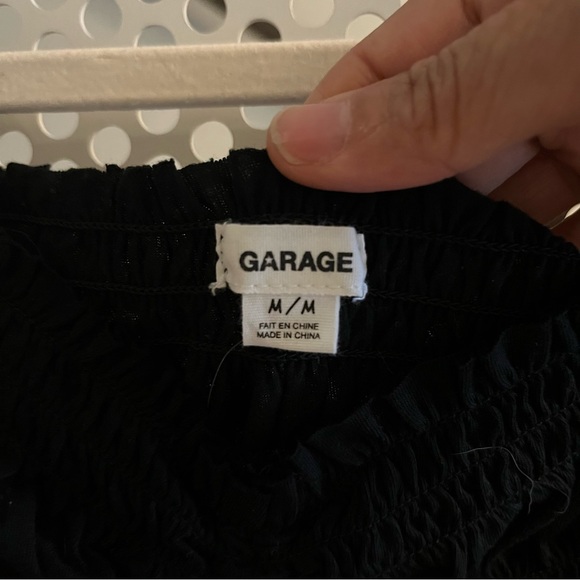 Garage Cropped Ruffled and Puffed Short Sleeve Smocked Top Size Small Black NWT - Picture 6 of 12